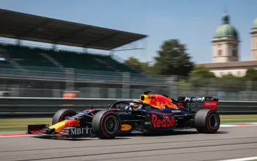 F1, Isack Hadjar costretto al forfait: Liam Lawson confermato in Red Bull per il debutto di Madrid