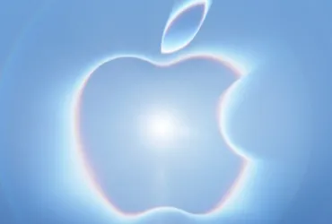 Apple svela iPhone Ultra: il primo pieghevole debutta nell'era Ternus