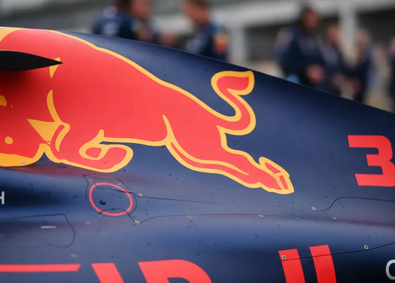Robin Raikkonen firma con Red Bull: l'eredità di Kimi vola verso il futuro
