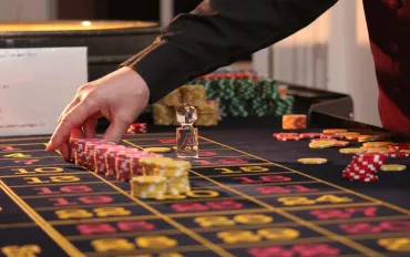 Analisti Finanziari Uniti Contro la Frode nel Gioco Online