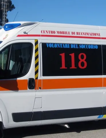 Ansia per Andrea Camplone: l'ex bandiera del Pescara colpito da un malore in campo