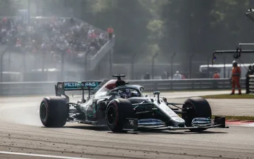 Antonelli Trionfa in Spagna: Mercedes Imbattibile al Madring, Norris Beffato