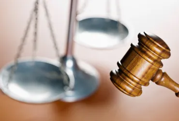 Regolatore Spagnolo Colpisce Duramente il Gioco d'Azzardo Illegale
