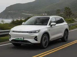 Denza N8L: Il SUV elettrico da 960 km che rivoluziona la mobilità premium