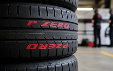 F1 Ferrari domina i test Pirelli a Imola: Hamilton e Leclerc svelano il futuro delle mescole 2027