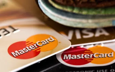 Elon Musk Rivoluziona la Finanza Digitale con XCard