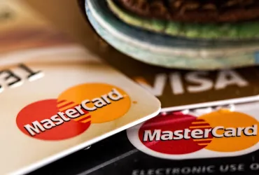 Elon Musk Rivoluziona la Finanza Digitale con XCard