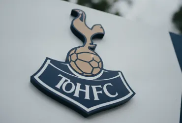 Tottenham nel baratro: Roberto De Zerbi furioso dopo il disastro contro l'Aston Villa