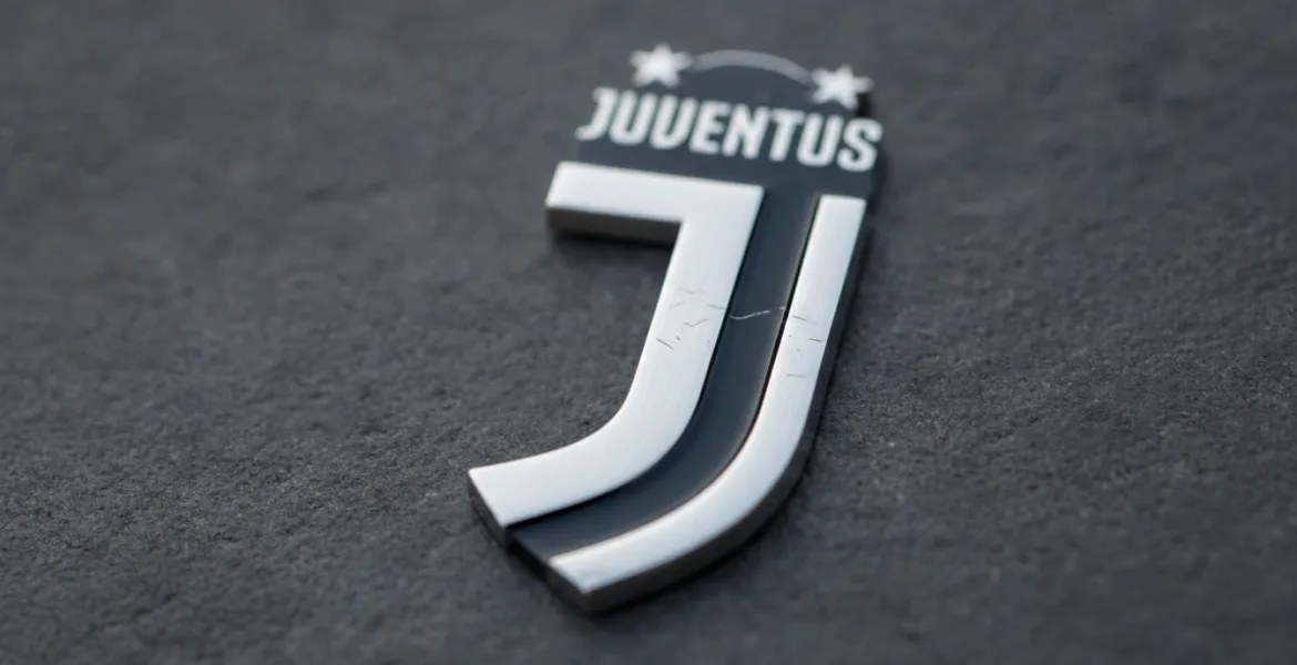 Juve, tegola Kolo Muani: operazione d'urgenza alla mano per l'attaccante