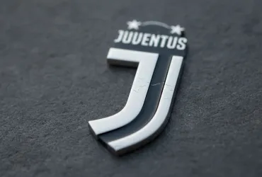 Juve, tegola Kolo Muani: operazione d'urgenza alla mano per l'attaccante