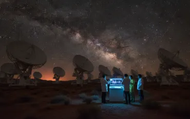 La voce magnetica di Beta Pictoris b: captato il primo segnale radio diretto da un esopianeta