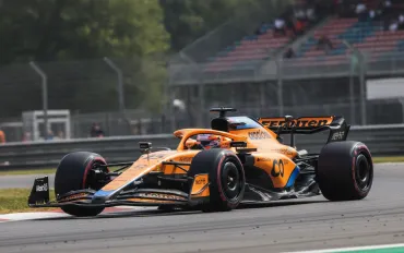 F1 McLaren MCL40: La Rivoluzione di Baku per Sfidare la Mercedes