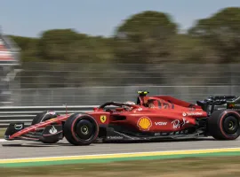 Ferrari alla prova di Baku: Leclerc cerca il guizzo, Hamilton punta sul metodo per la sfida alla Red Bull