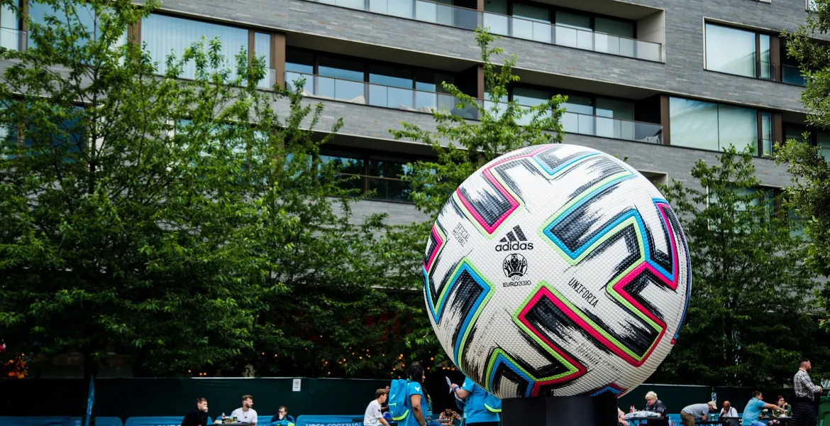 Infantino in Ritardo: La UEFA Critica Duramente il Presidente FIFA