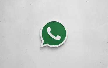 WhatsApp rivoluziona l'interfaccia su Android: arriva la nuova barra di navigazione flottante