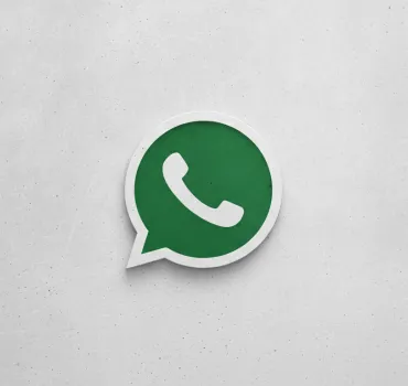 WhatsApp rivoluziona l'interfaccia su Android: arriva la nuova barra di navigazione flottante