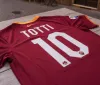 Totti e il traguardo dei 50 anni: Il Milan era il mio sogno alternativo e Maradona resta il calcio
