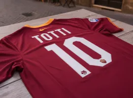 Totti e il traguardo dei 50 anni: Il Milan era il mio sogno alternativo e Maradona resta il calcio