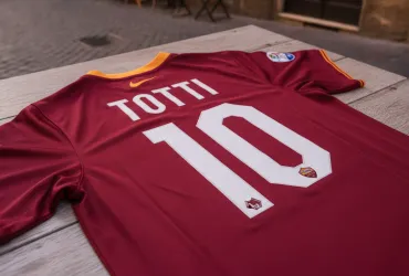 Totti e il traguardo dei 50 anni: Il Milan era il mio sogno alternativo e Maradona resta il calcio