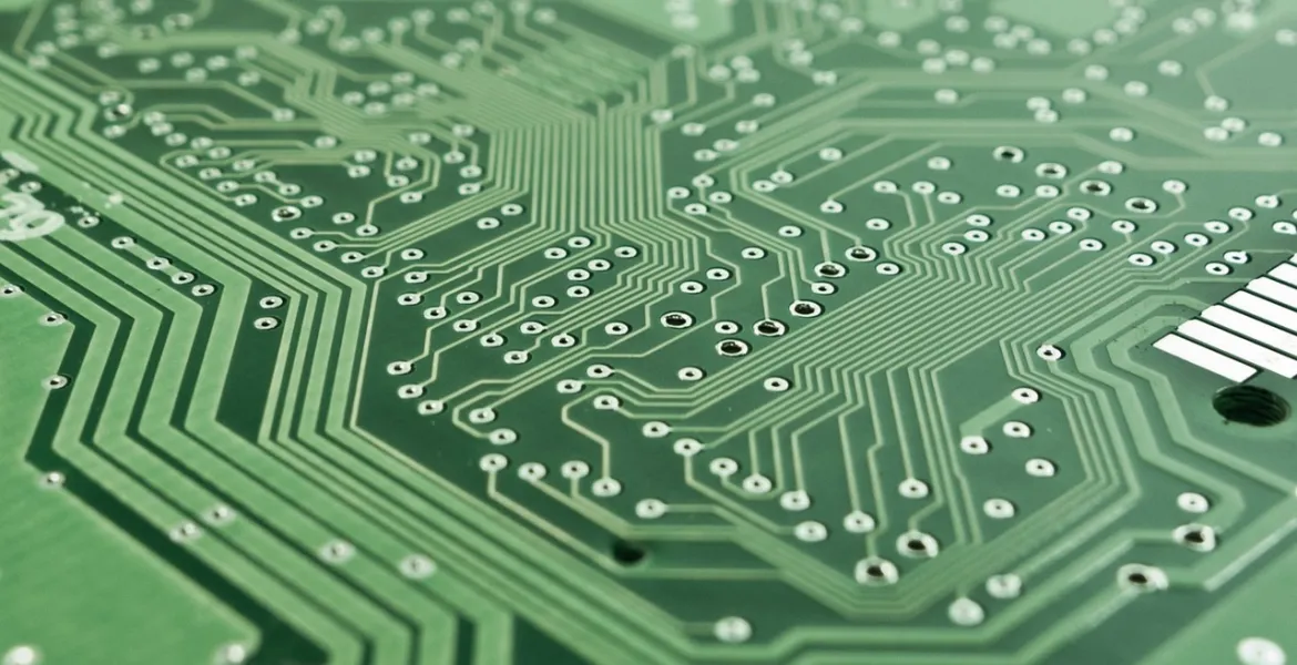 OKI Rivoluziona l'Elettronica con Circuiti da 124 Strati