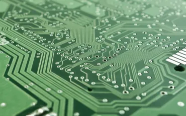 OKI Rivoluziona l'Elettronica con Circuiti da 124 Strati
