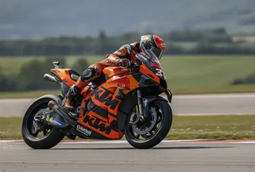 Maverick Viñales sfida il dolore: l'atteso ritorno a Motegi con la KTM Tech3