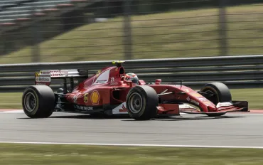 Crisi Ferrari, Leclerc rompe il silenzio: Il deficit non è più solo una questione di cavalli