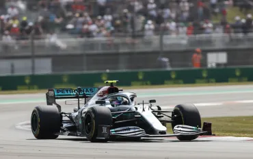 F1, Antonelli alla prova di Sepang: la Mercedes calca la mano con il nuovo pacchetto evolutivo