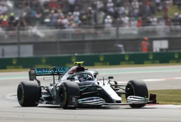 F1, Antonelli alla prova di Sepang: la Mercedes calca la mano con il nuovo pacchetto evolutivo