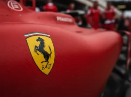 Leclerc e Hamilton fanno scudo: Ferrari unita a Sepang