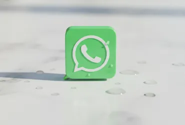 WhatsApp blinda la privacy: le chat Ristrette spariscono da PC e tablet