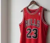 Michael Jordan riscrive la storia: maglia venduta per 14 milioni di dollari