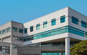 Foxconn potenzia la produzione in India: Scontro con Trump