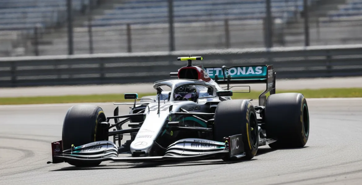 Mercedes W17: il paradosso del nuovo pacchetto sbilancia la Stella