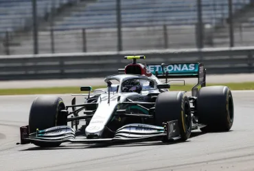 Mercedes W17: il paradosso del nuovo pacchetto sbilancia la Stella