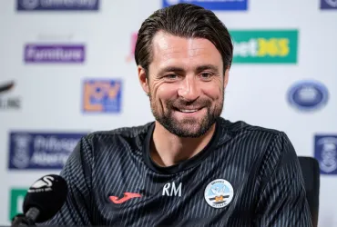 Nuovo Allenatore in arrivo per il Leicester: Van Nistelrooy verso l'addio