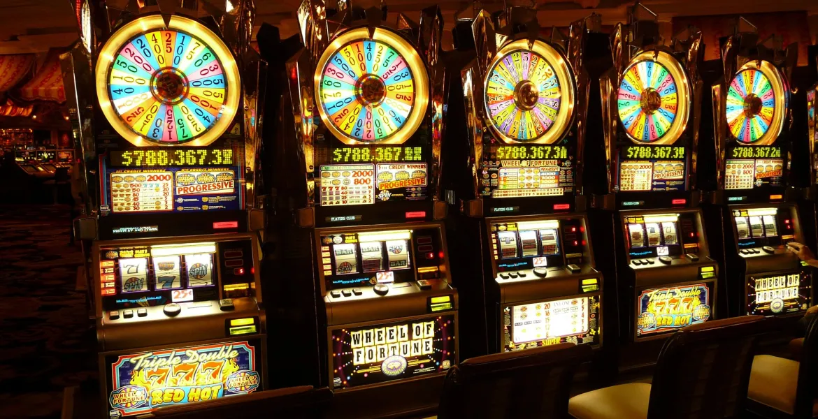 Sala slot illegale: sanzioni per 90mila euro