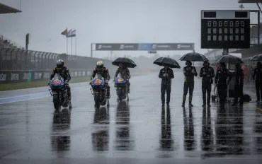 MotoGP Australia: Phillip Island si spegne sotto la pioggia, gara annullata e addio storico