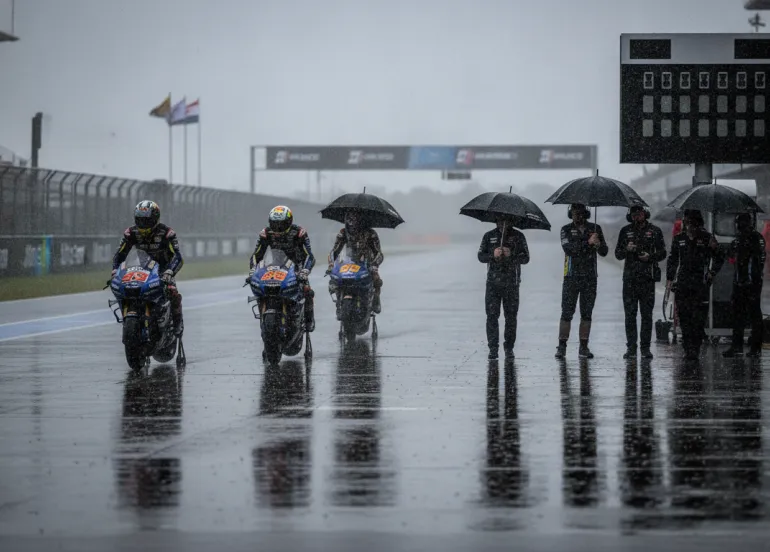 MotoGP Australia: Phillip Island si spegne sotto la pioggia, gara annullata e addio storico