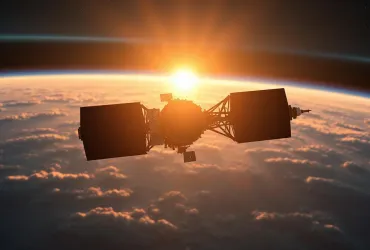 SpaceX acquisisce Akoustis: Via libera al futuro delle Comunicazioni Satellitari
