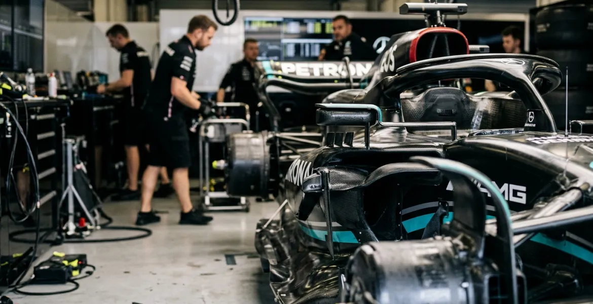 Toto Wolff difende Andrea Kimi Antonelli: il titolo mondiale F1 è a un passo dal Messico
