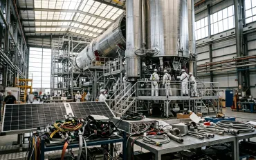 Cowboy Space lancia Big Iron: il razzo riutilizzabile per i data center orbitali