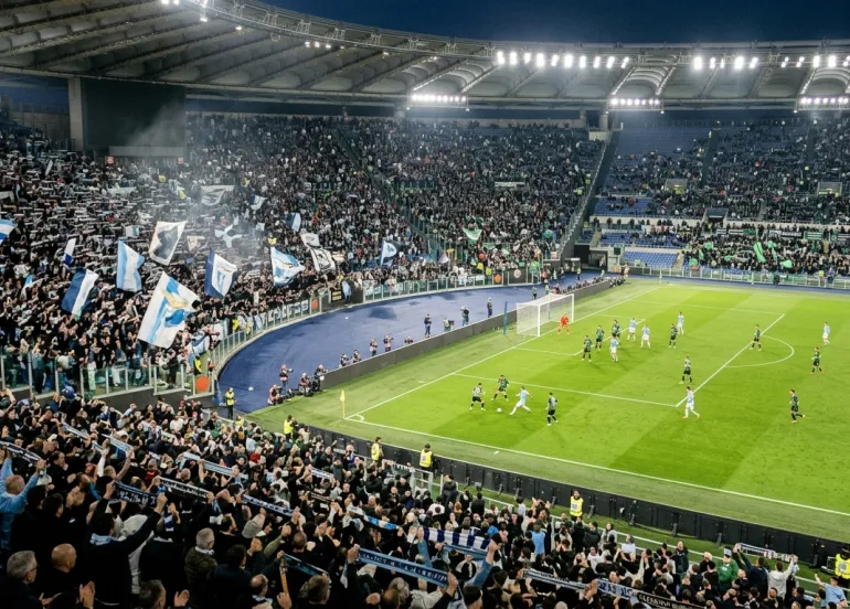La Lazio travolge il Sassuolo 6-2 e conquista il primato solitario in classifica