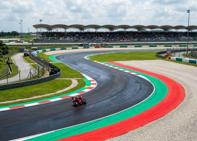 Marc Marquez comanda le prequalifiche in Malesia, Bagnaia e Martin fuori dalla top 10