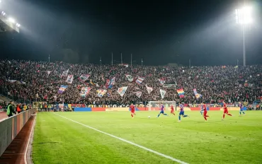 Il Frosinone travolge il Lecce 5-1 e sale al sesto posto in classifica
