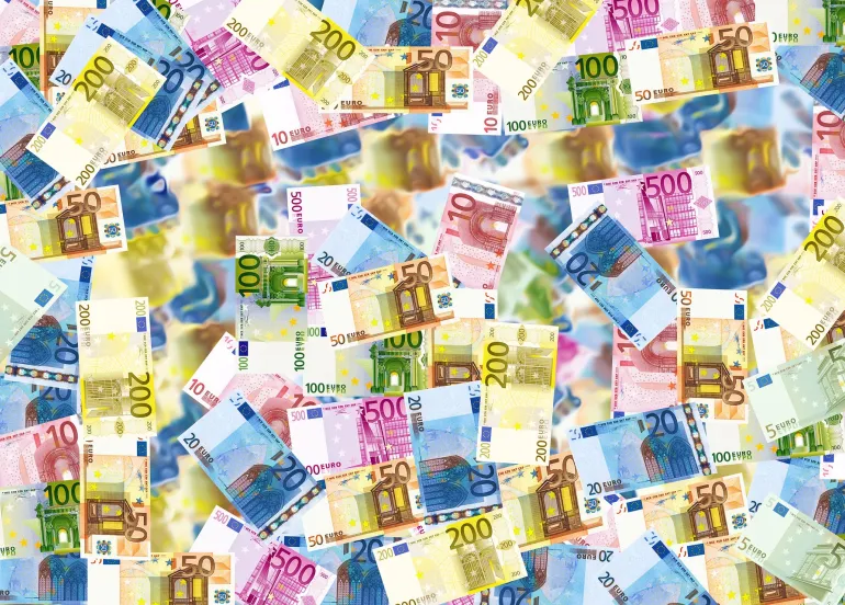 Scommesse: gioca due schedine identiche e vince 54mila euro