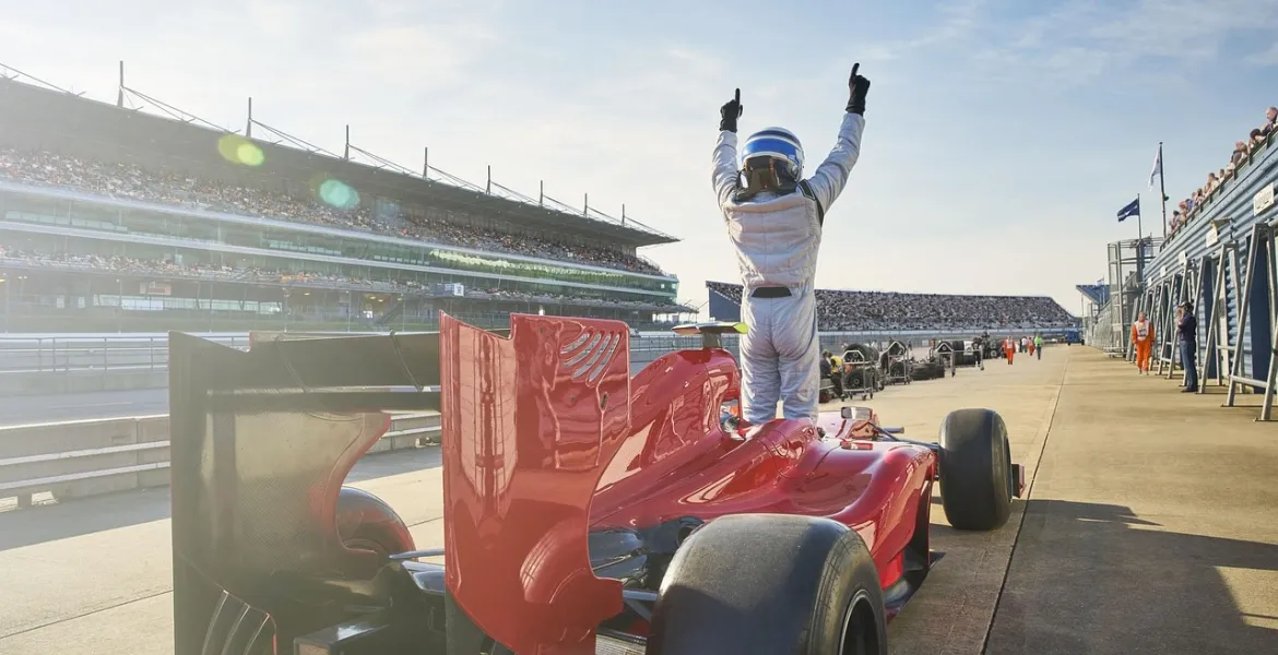 Formula 1: Team guadagnano oltre 2 miliardi di dollari