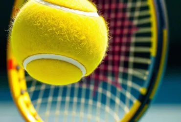 Jannik Sinner fa la storia al Roland Garros
