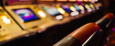 Multa Salata per Sala Scommesse: Minore Sorpreso e Dipendente Non Formata
