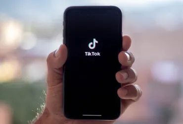 Donald Trump Estende La Moratoria Sul Divieto di TikTok